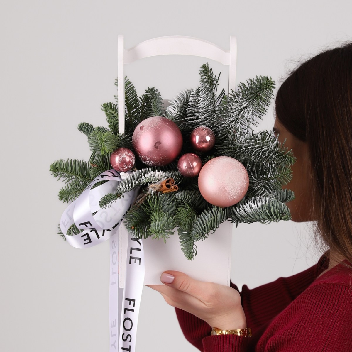 Зимний ящик кашпо с датской елью